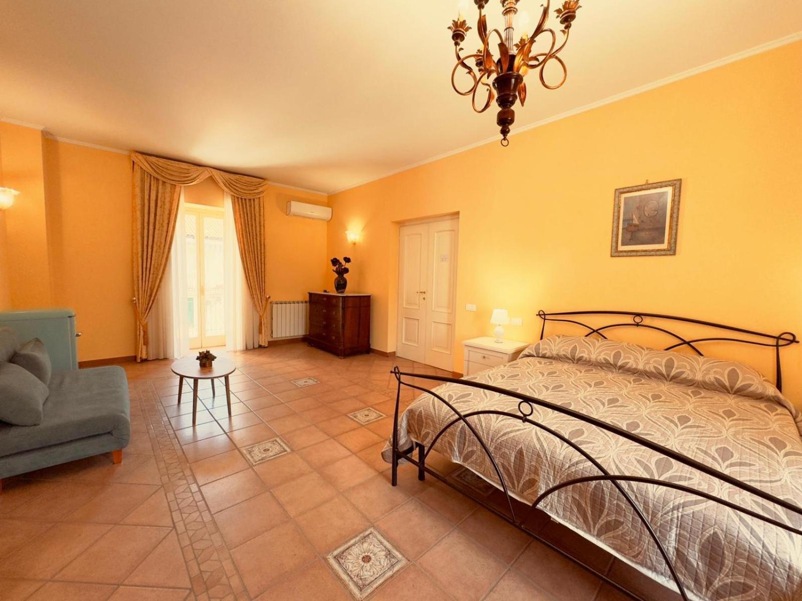 Casa Pepe - Fondi Vertice Rooms Екстер'єр фото